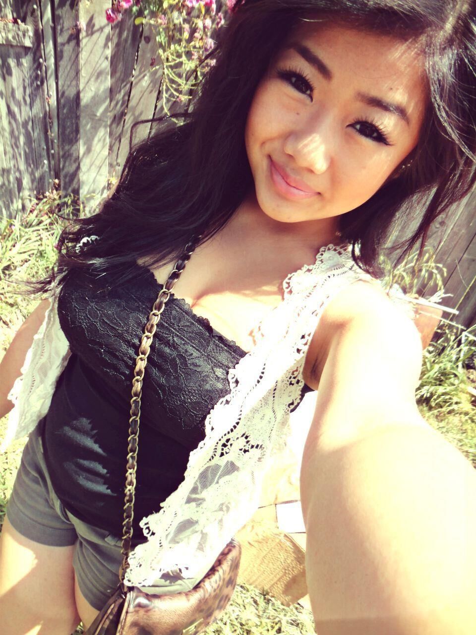 The Pinnacle of Asian Selfies (Tumblr Babes) 