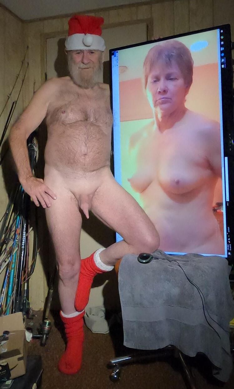 CHRIS LOVES TO EXPOSE HIS WIFE 