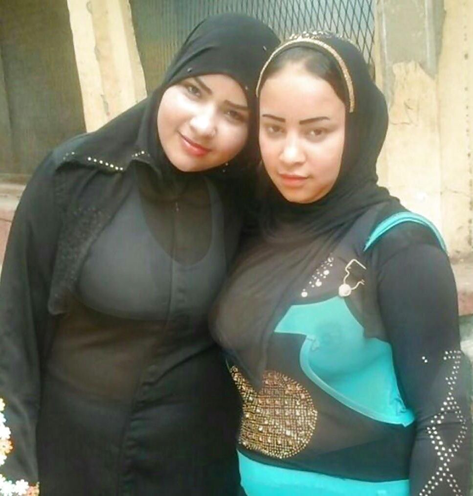 Bougnoules en hijab transparent une violence (porno arabe français arabe)