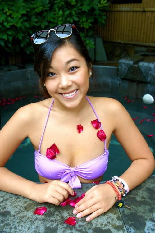 The Pinnacle of Asian Selfies (Tumblr Babes) 