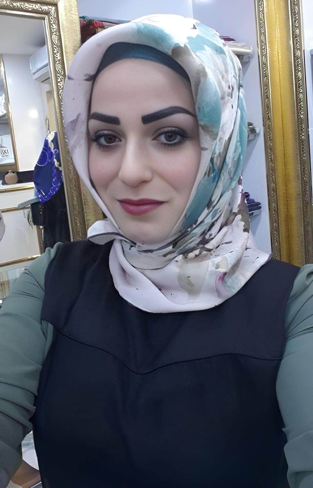 Vintage Turkish Hijab Sexsi Photo
