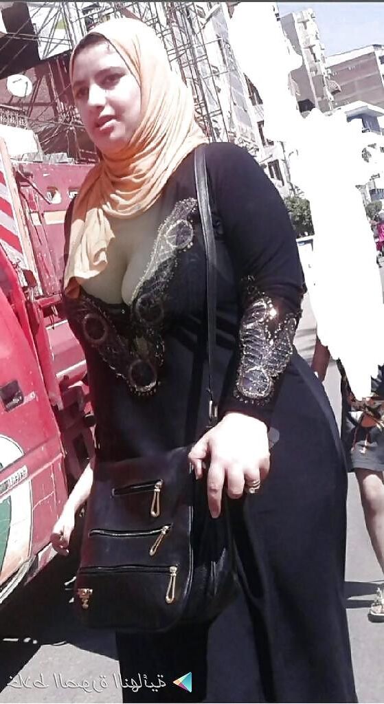Bougnoules en hijab transparent une violence (porno arabe français arabe)