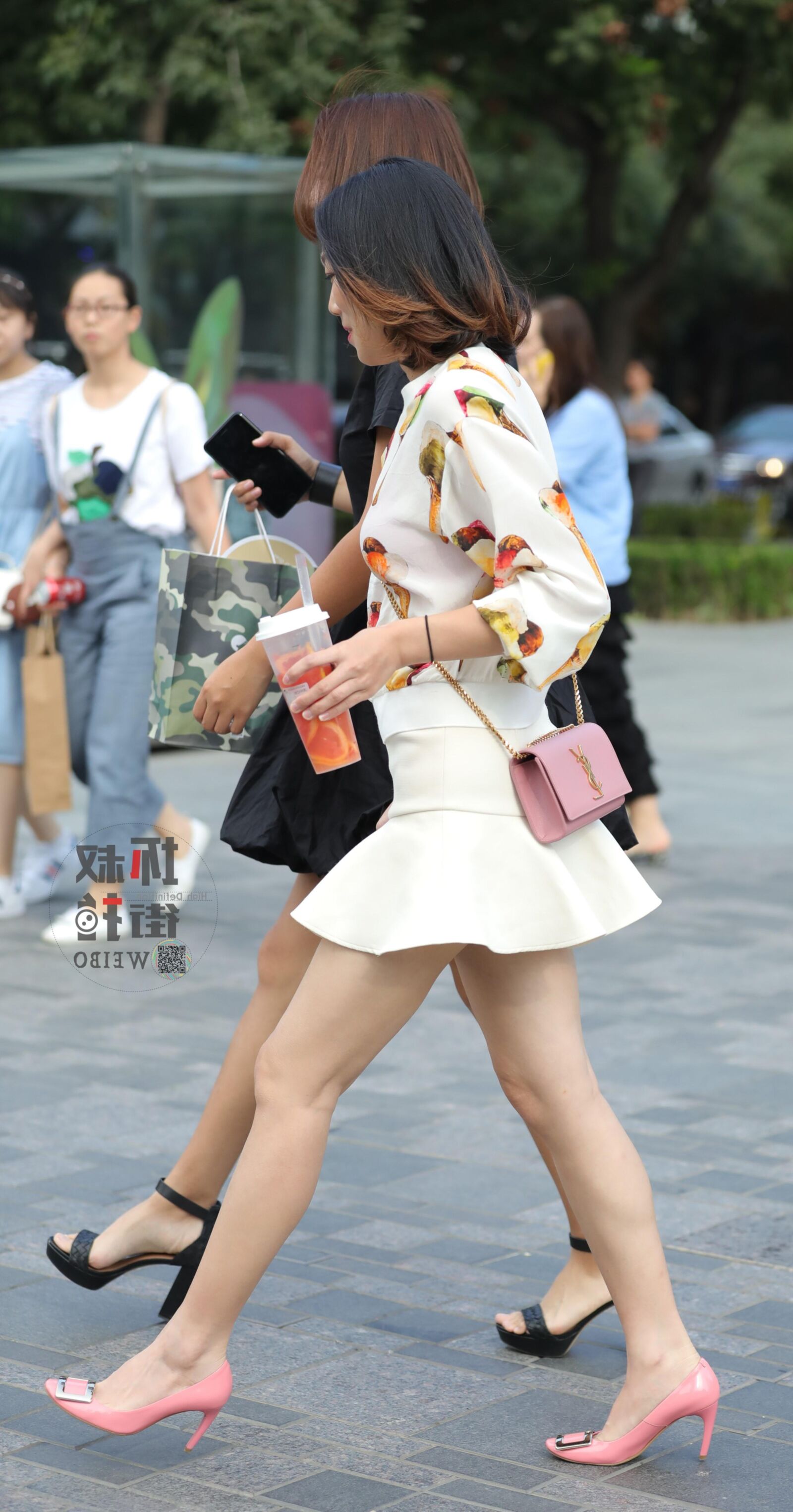 Asian Candid Women 