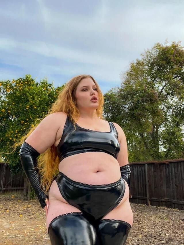Aura Big Ass Big Boobs Redhead BBW Modelo Hot Sdots Mixed Hot Shots