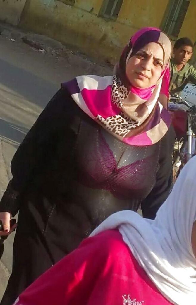 Bougnoules en hijab transparent une violence (porno arabe français arabe)