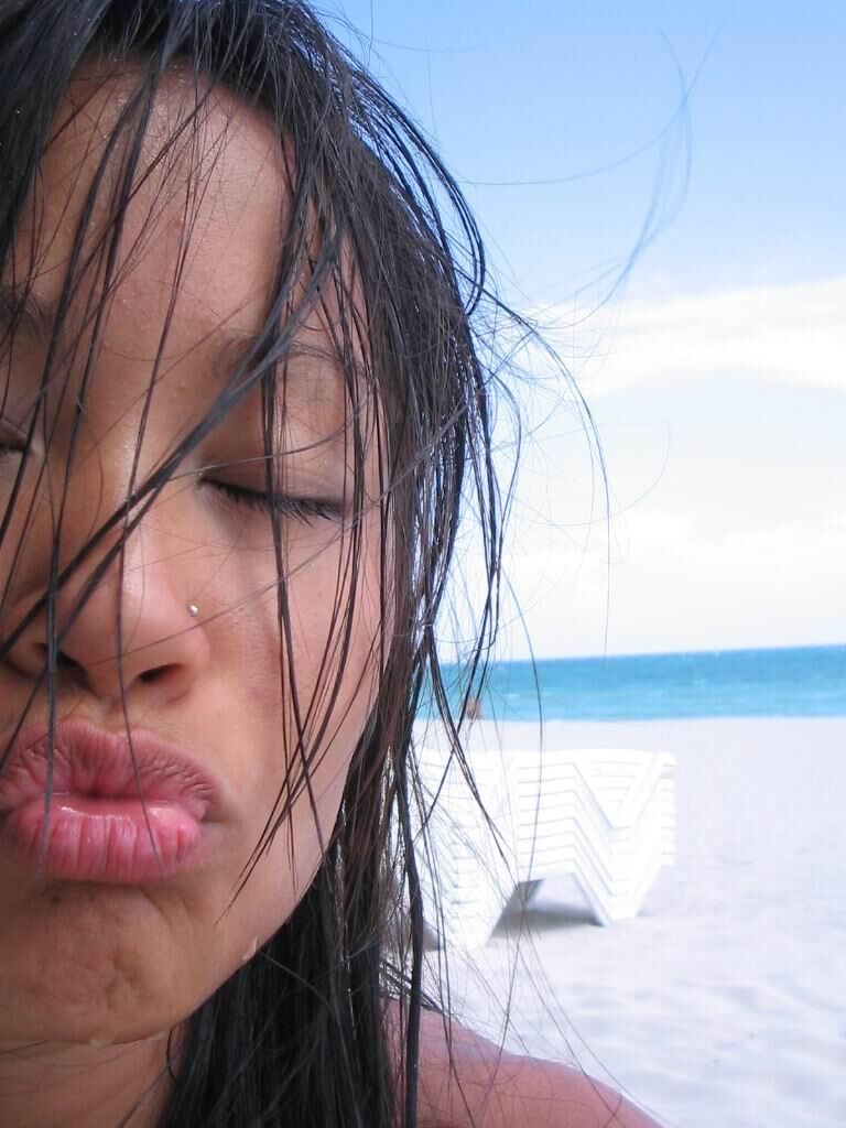 Novia asiática vacaciones desnudas