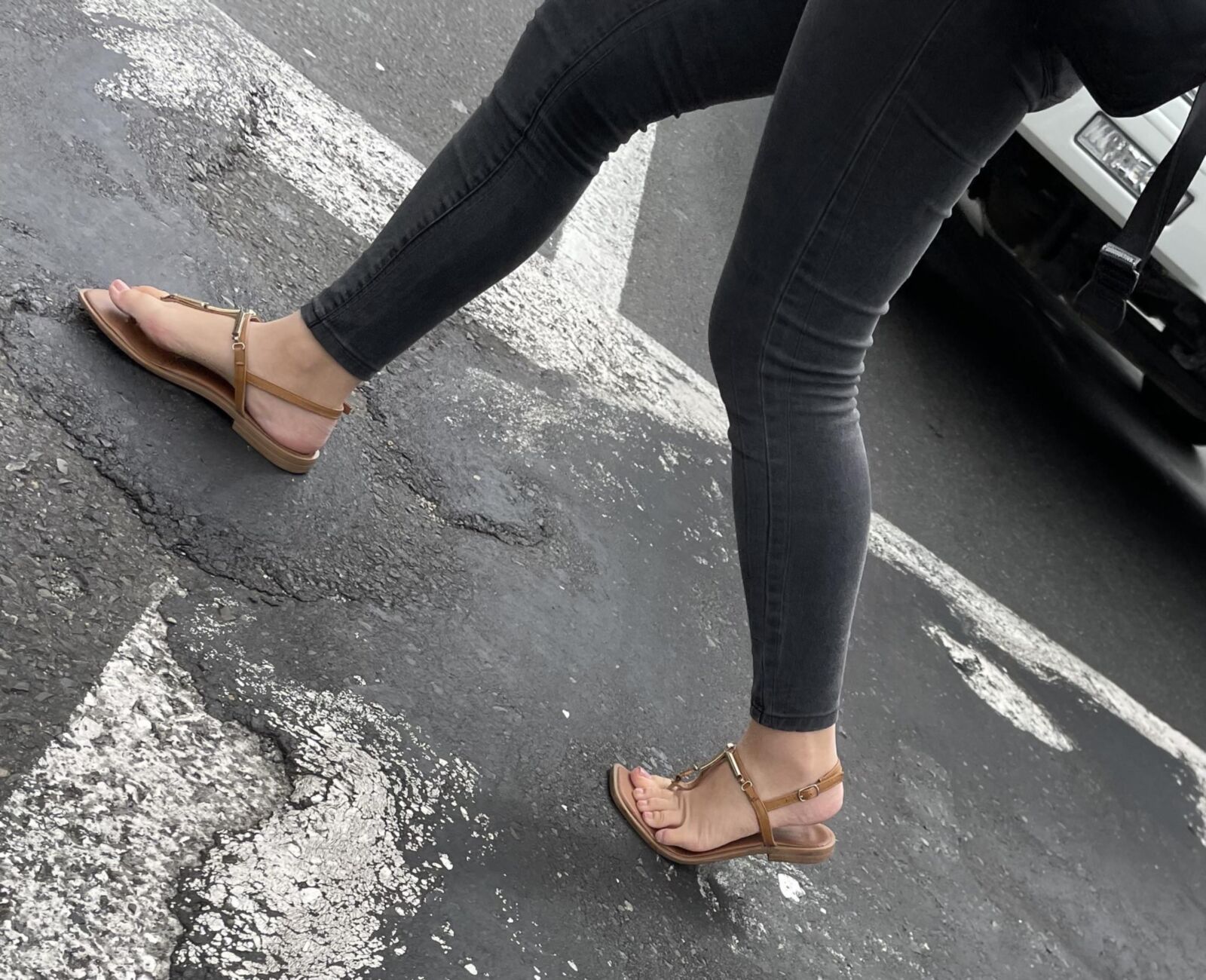 Pies sinceros de latina