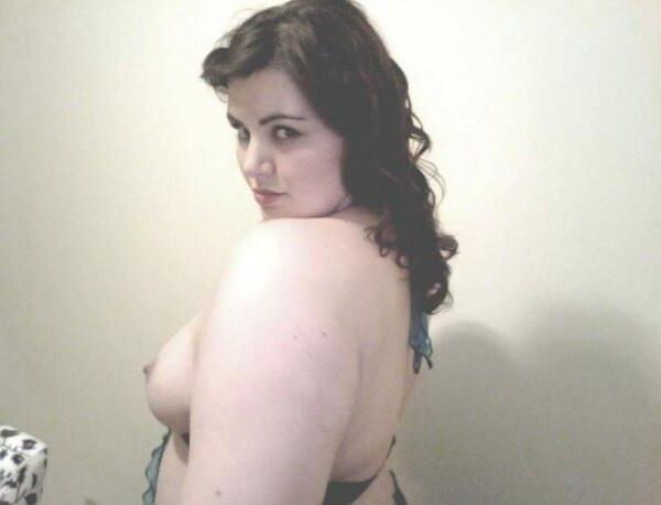 Young BBW Brunette Katya de San Petersburgo en Rusia