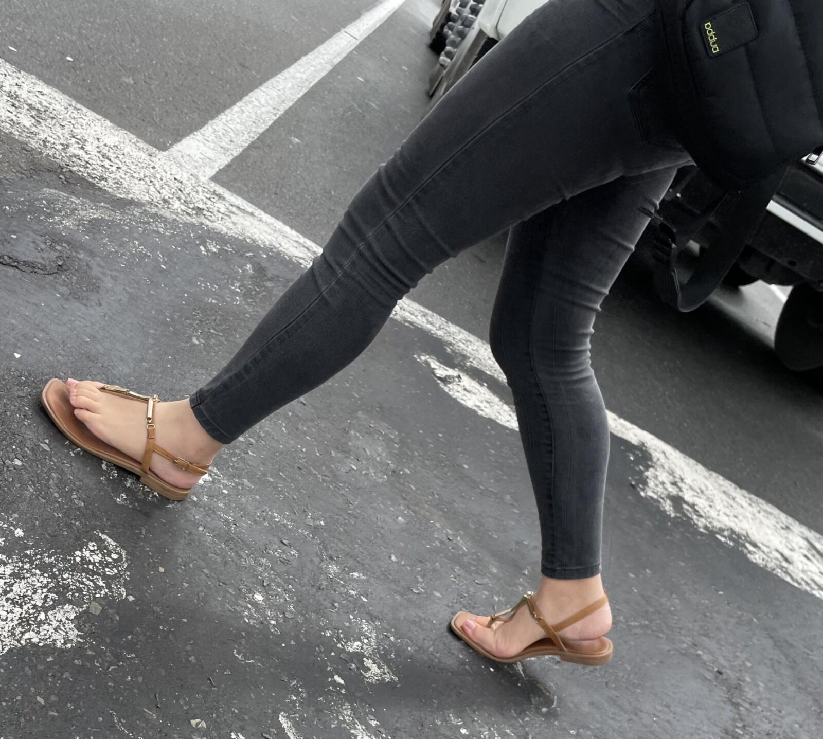 Pies sinceros de latina