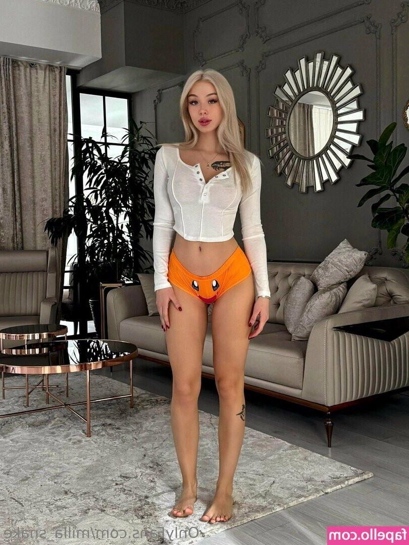 Milla  Sexy Latina