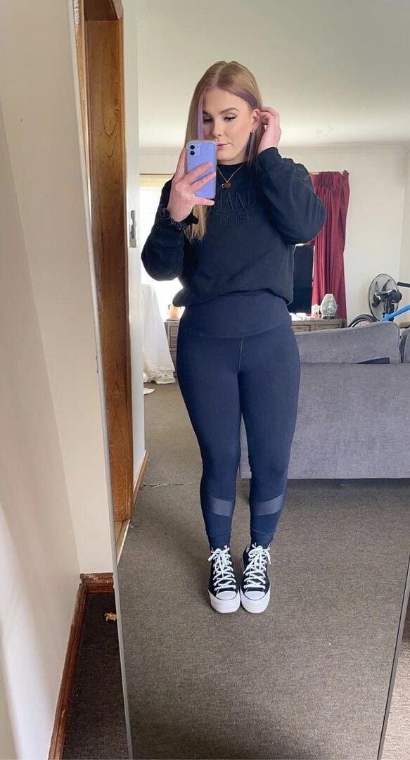 Sexy Redhead Taylor