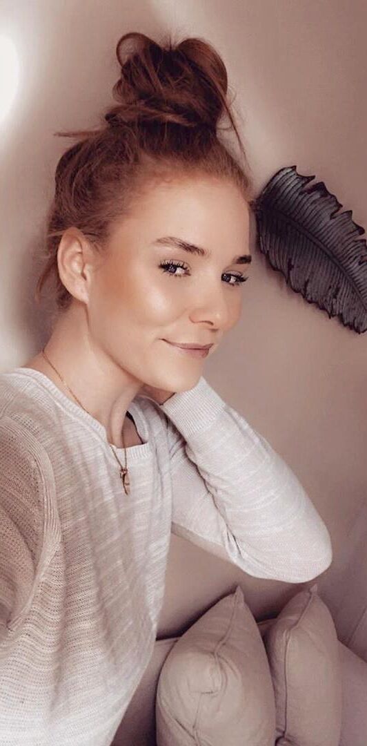 Sexy Redhead Taylor