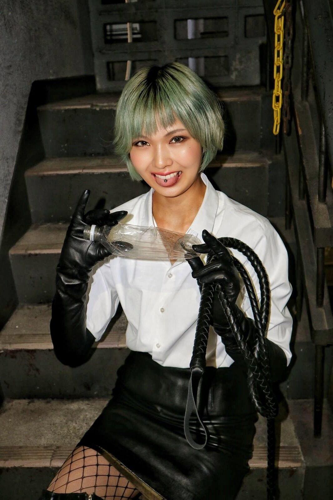 Asiaten, Mangel, Nylons