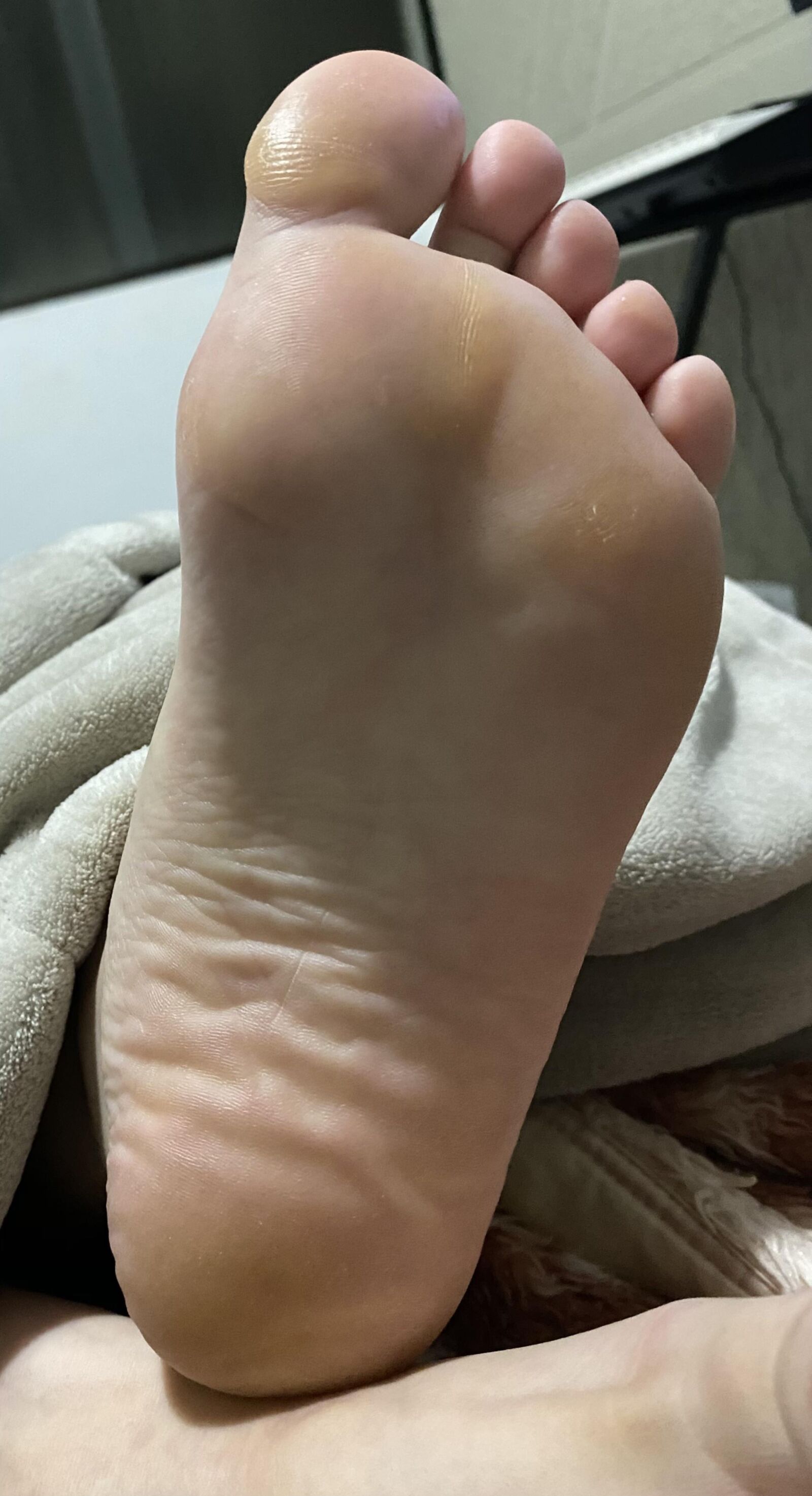 Wife soles to be licked and cummed by a true bbc
