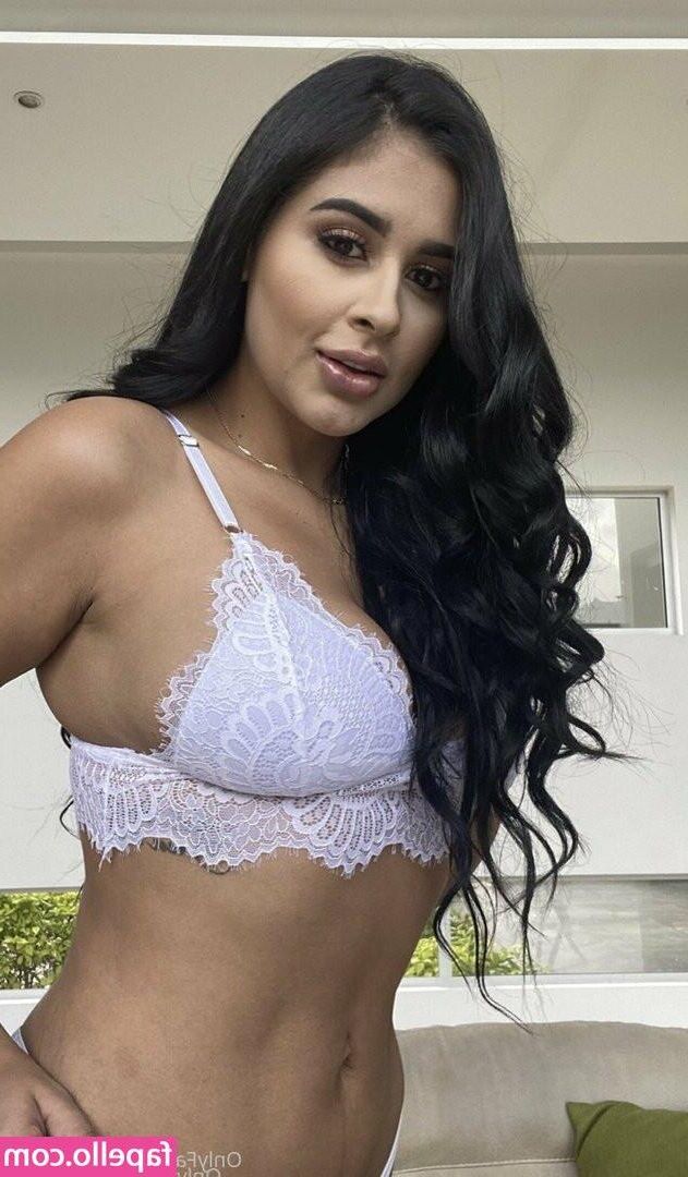 Ruby Moore  Sexy Latina