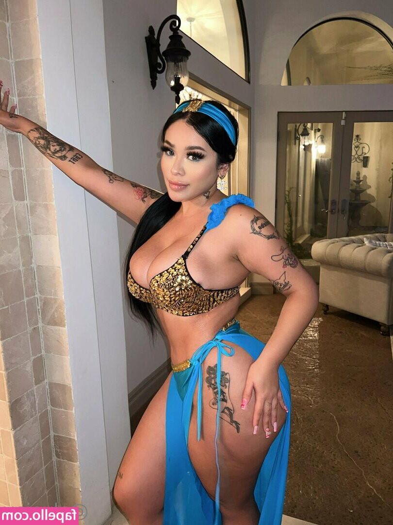 Alva Velasco  Sexy Latina