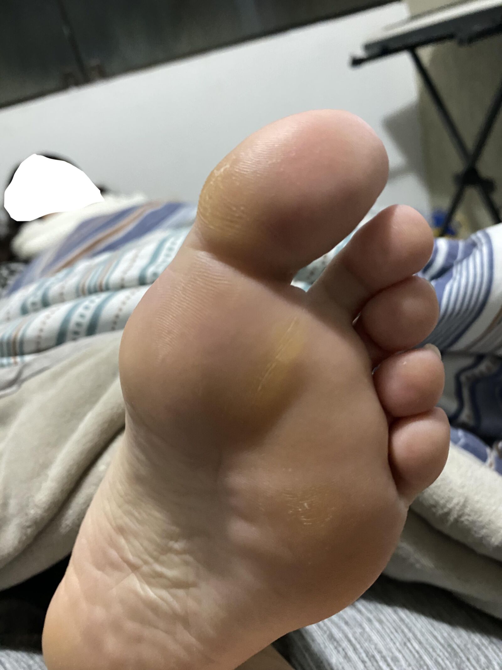 Wife soles to be licked and cummed by a true bbc