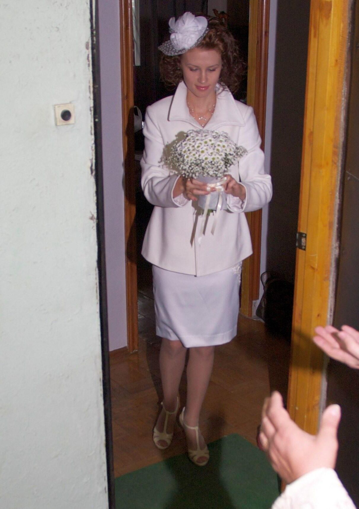 Gilf y MILF Boda Pantyhose Skinny Russian Bride