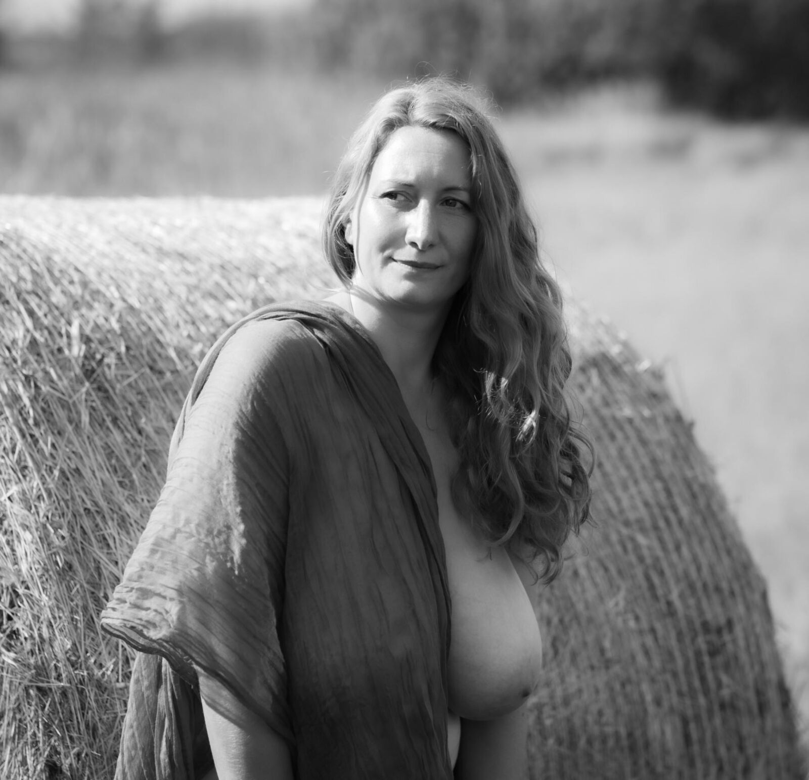 Rosalie Curvy
