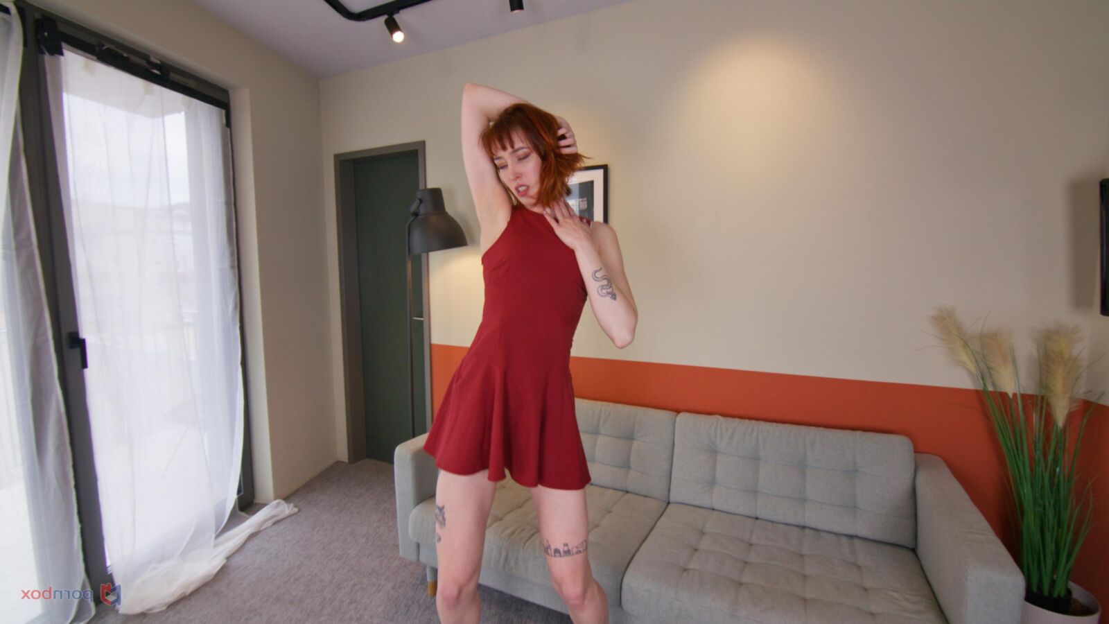 Pixie Pink yo Skinny Redhead Gets Her Brains Fucked Out