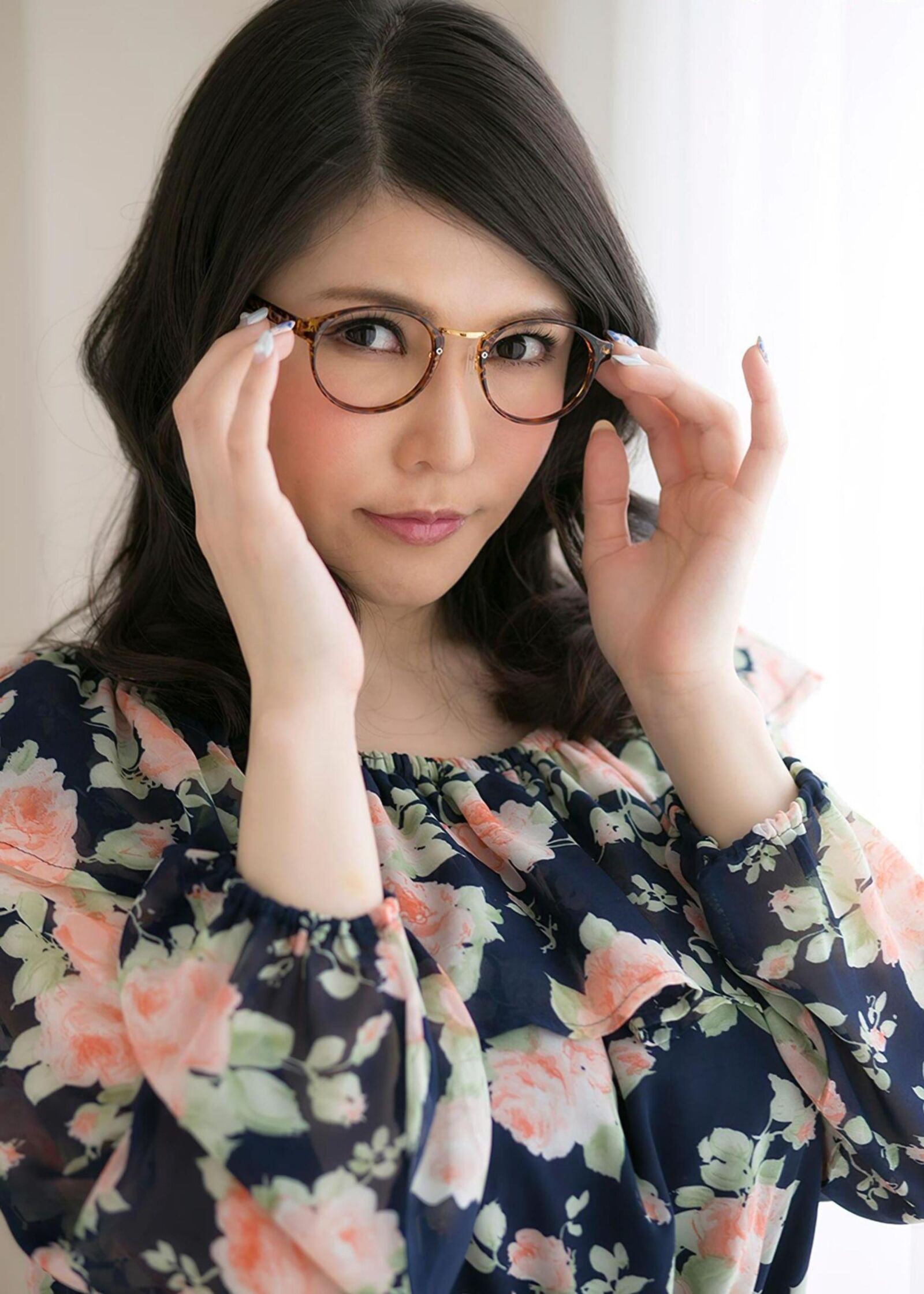 Anri Okita große Brüste Japaner Pornostar