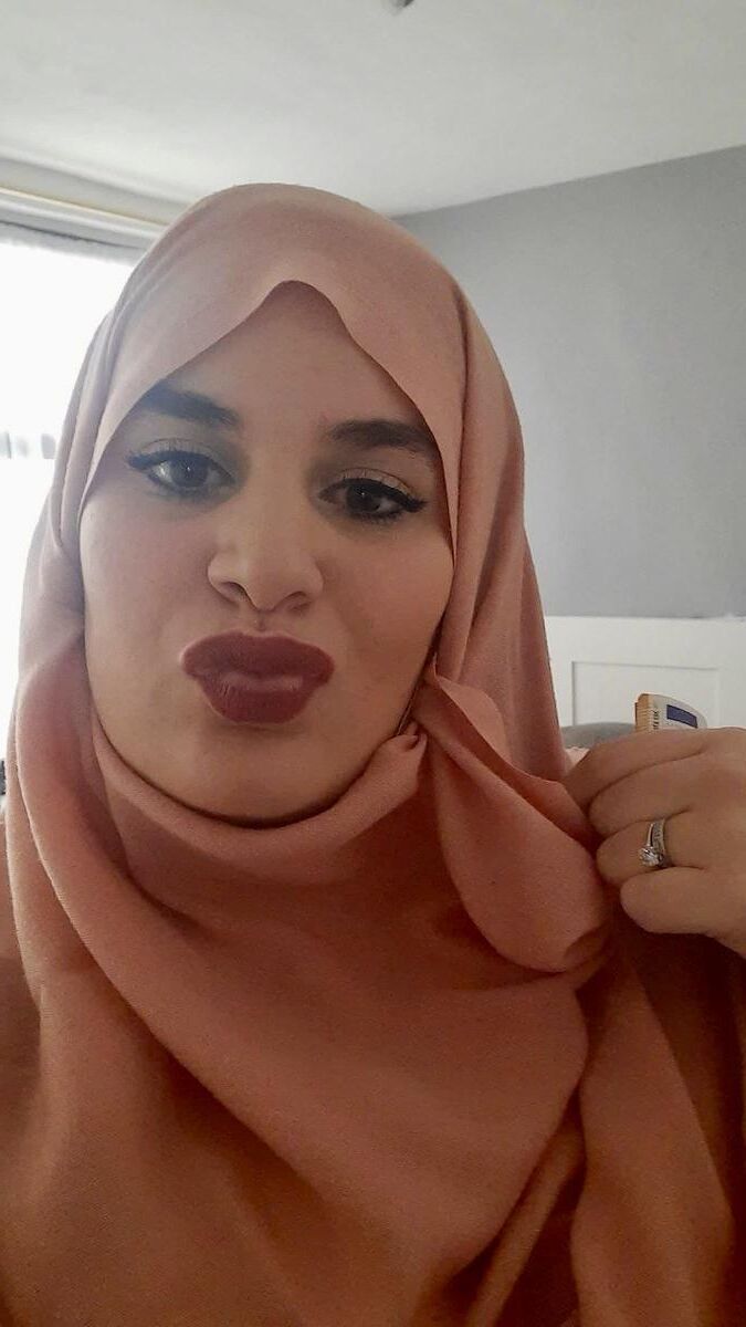Celebrity muslim wife