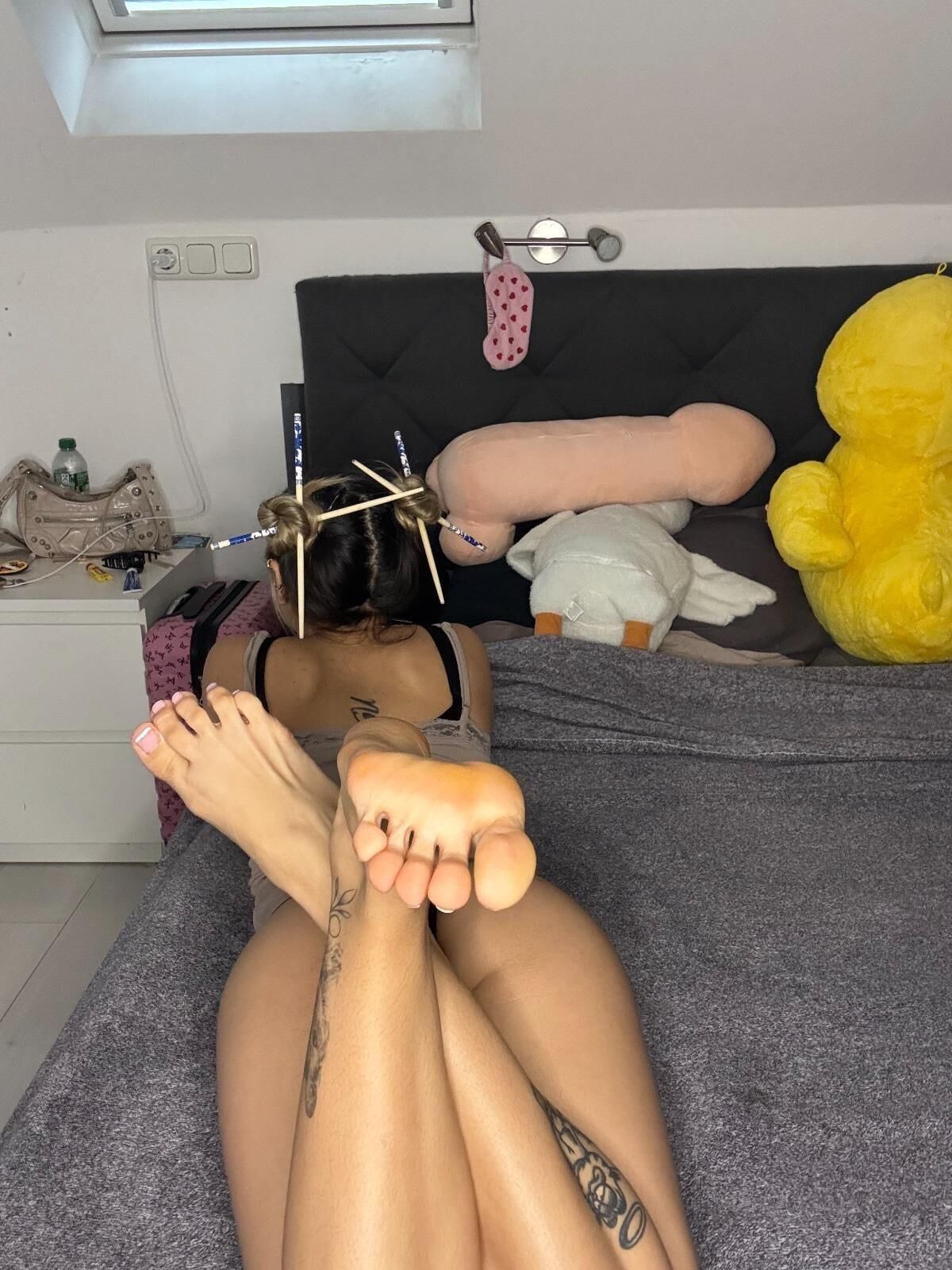 Pieds de latina adolescents