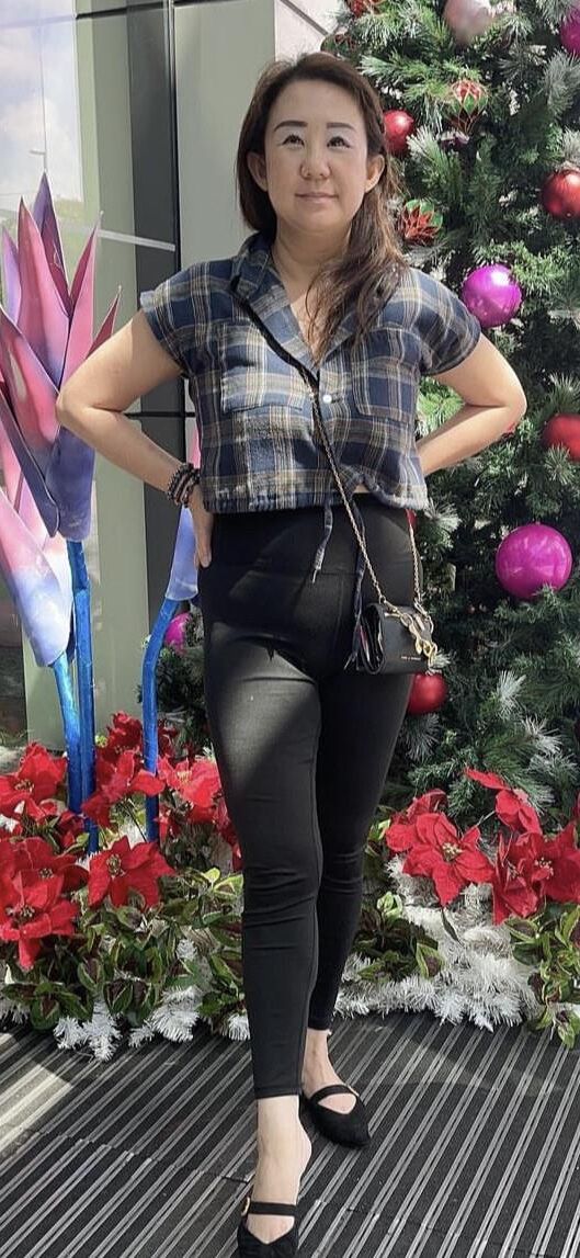 Milf malaisien aux gros seins liz liz liz