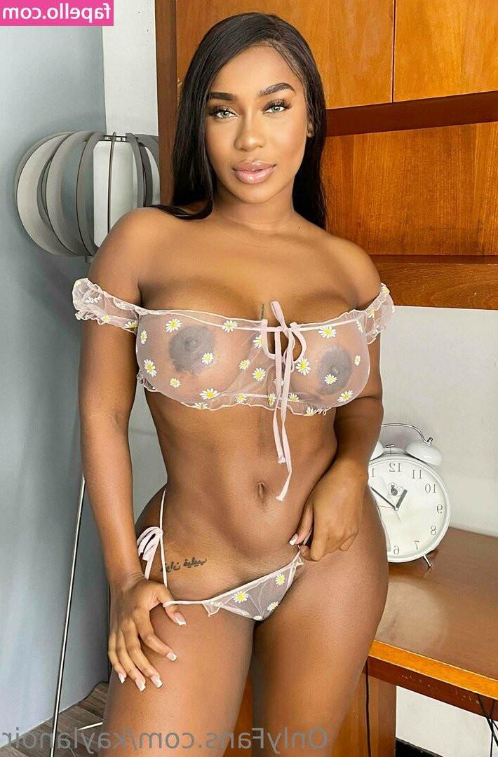 Kayla noir Sexy Hot Latina