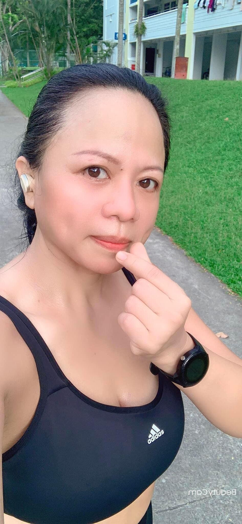 gros seins indonésiens milf salope ratna