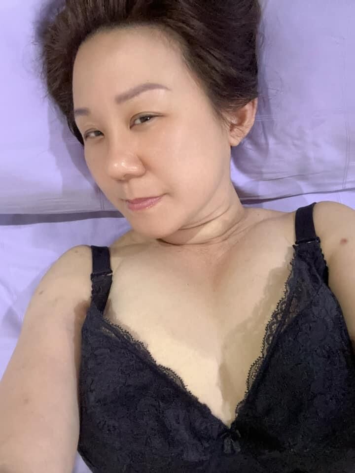 Milf malaisien aux gros seins liz liz liz