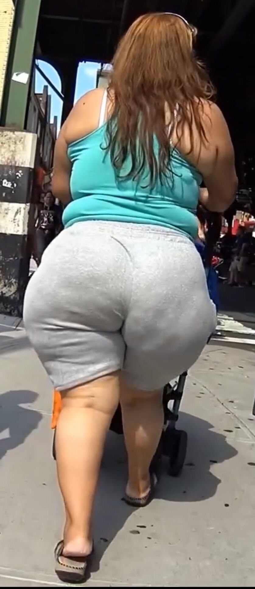 Épais bbw milf latina avec fatass et candide VPL