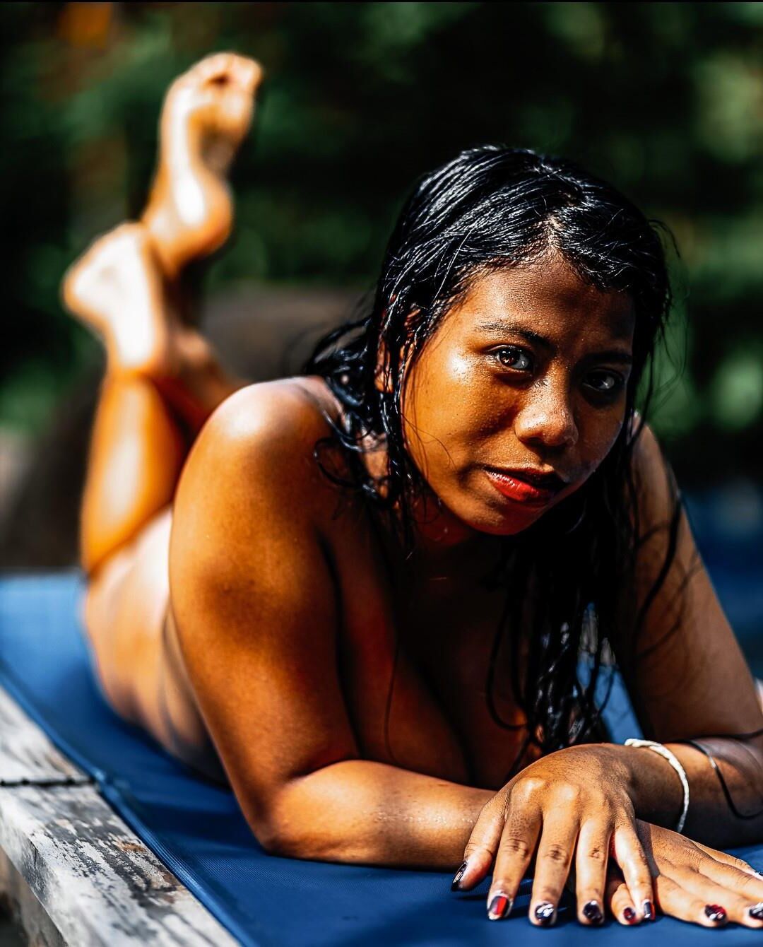 Délicieuse pute indonésienne sinueuse