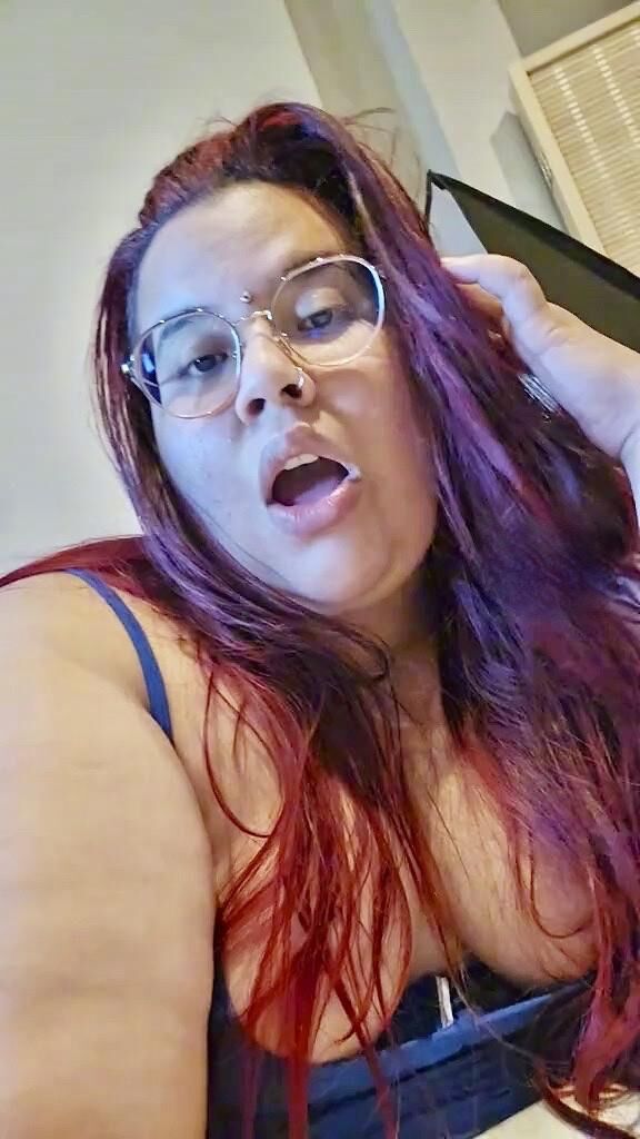 Eris énorme cul petits seins sexy latino bbw fille mixte