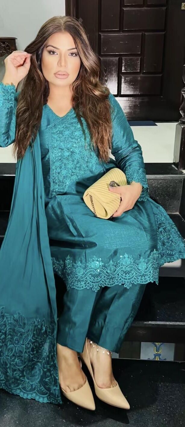 Paki sluts need exposing