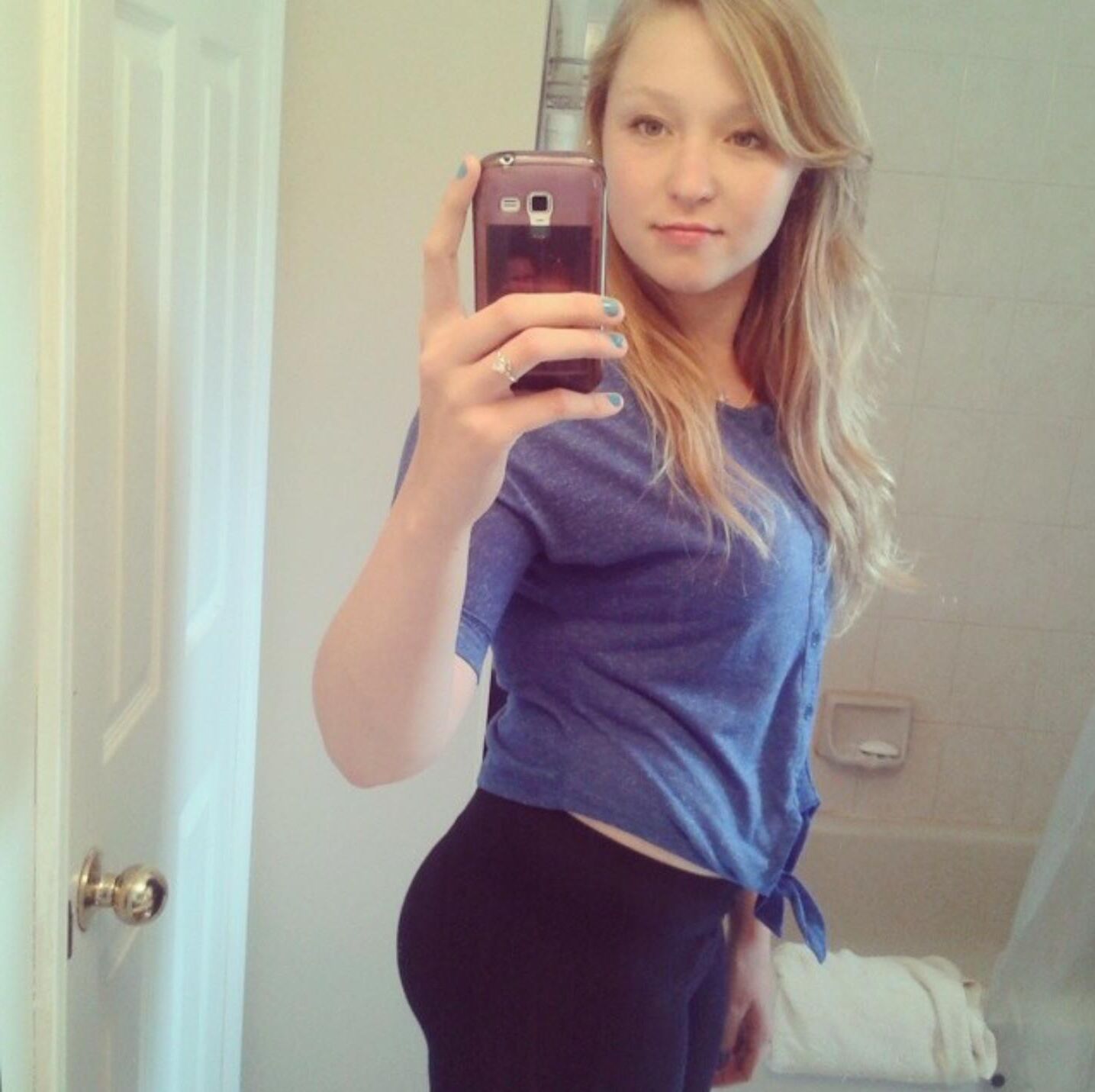 College Snowbunny PAWG for BBC: Lindsay