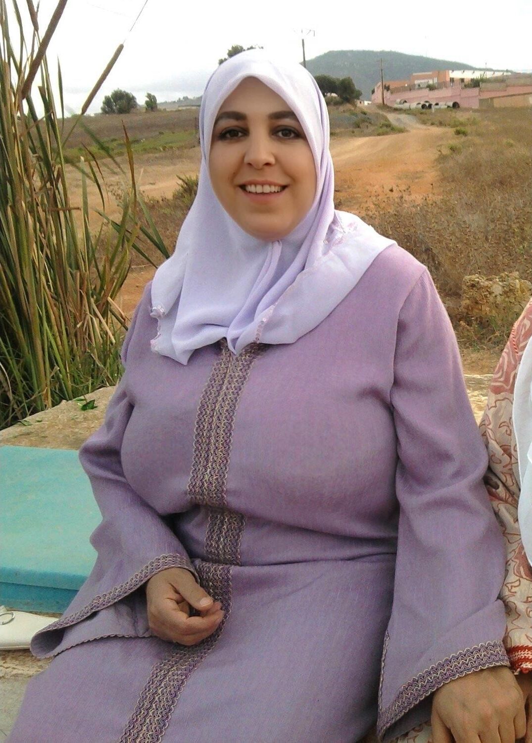 Fatima riesige Boobed Hure