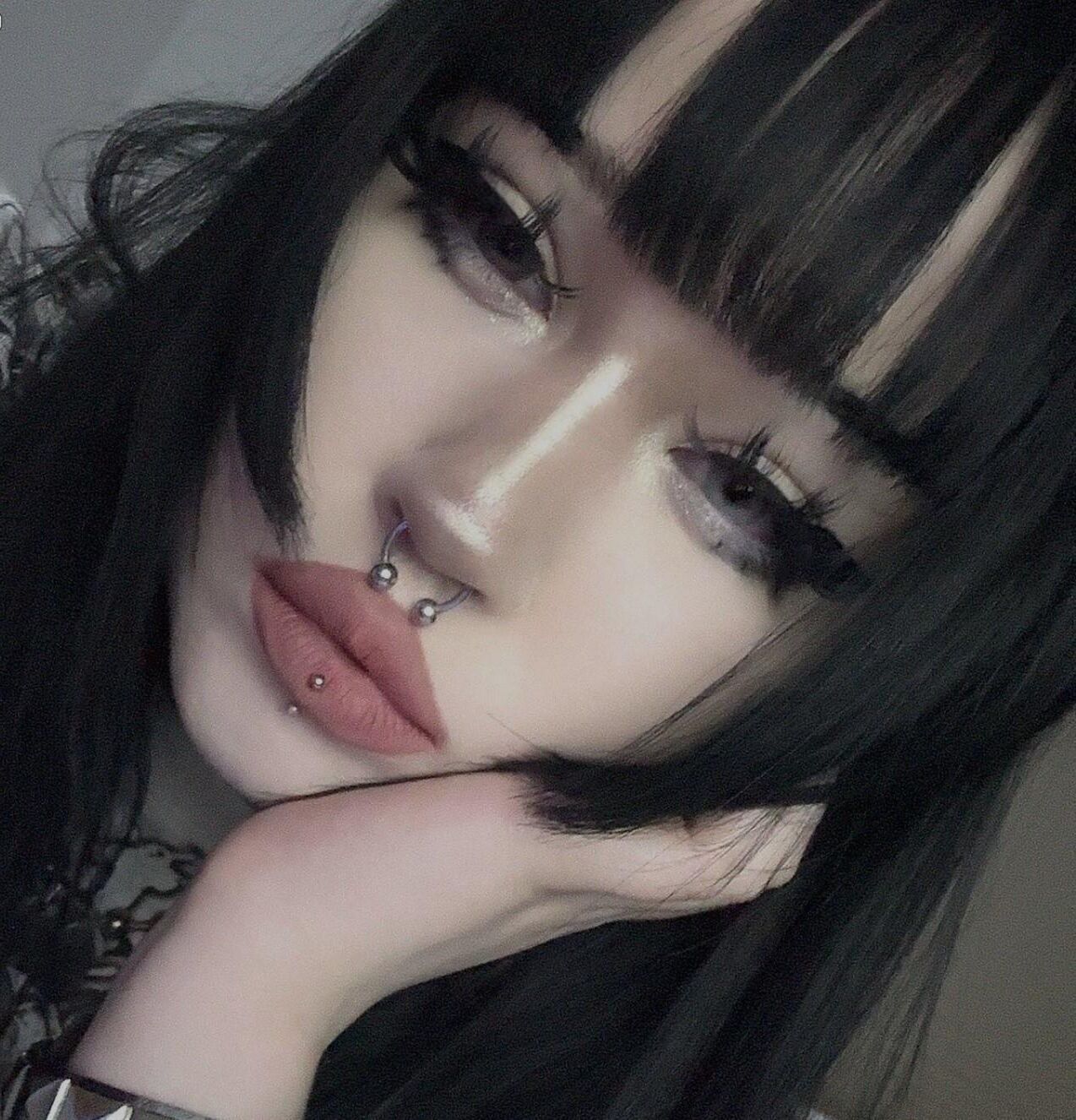 Im all yours daddy 🖤