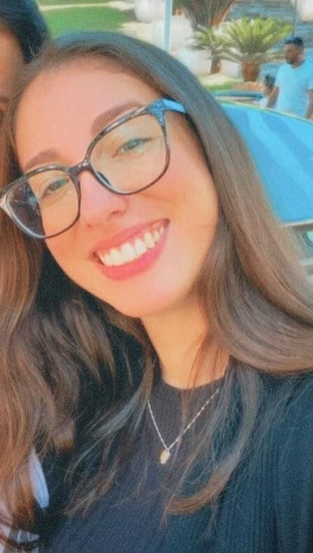 Teen Larissa for tributes