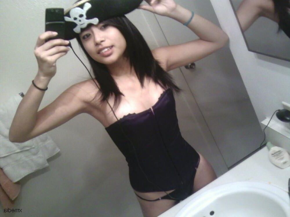 The Pinnacle of Asian Selfies (Tumblr Babes) 