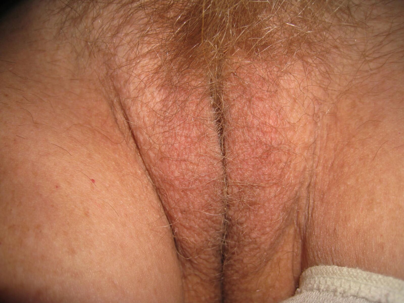 Elaine's Size / Feet and Red Pubic Hair