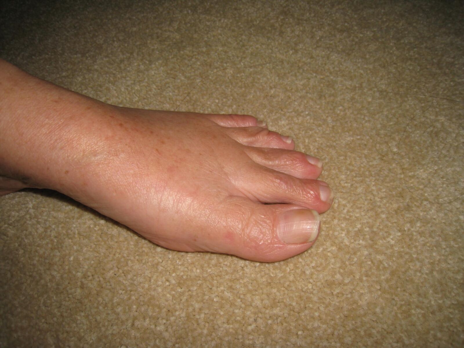 Elaine's Size / Feet and Red Pubic Hair