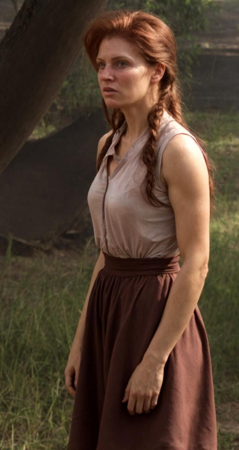 Redhead Mary Beth Gaskill (RDR) posing nude at the camp
