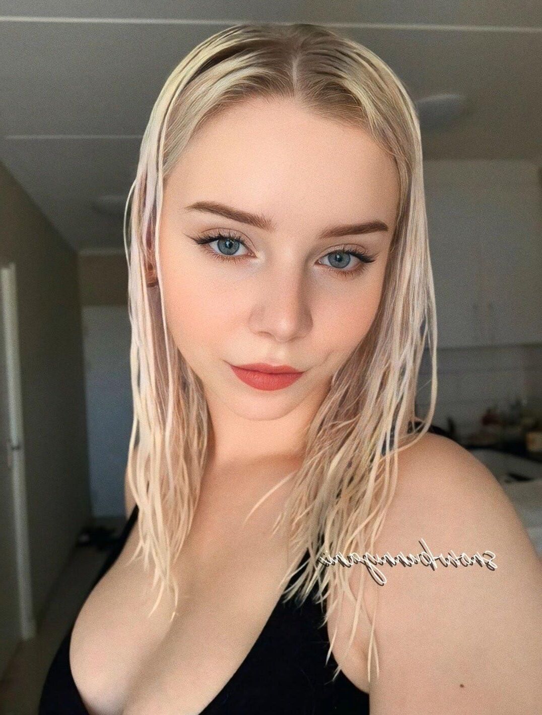 Ani the Snowbunny