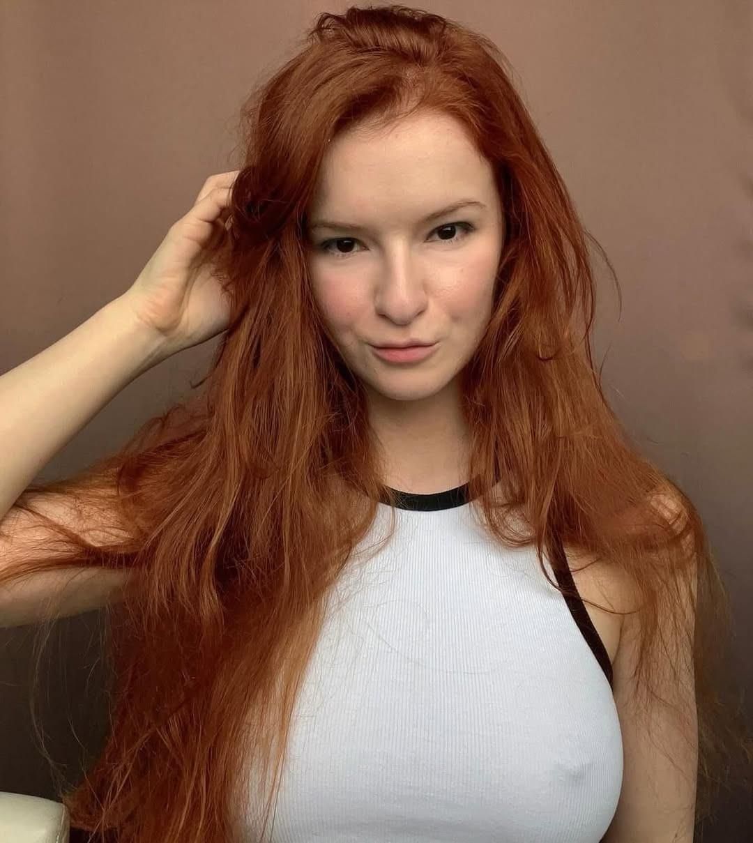 Extra sexi czech redhead model ( Veroniva Stehlikova)