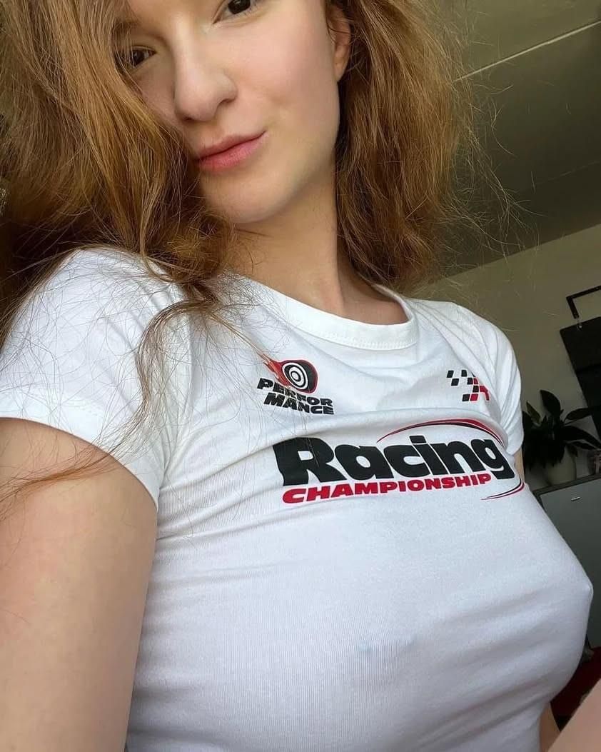 Extra sexi czech redhead model ( Veroniva Stehlikova)