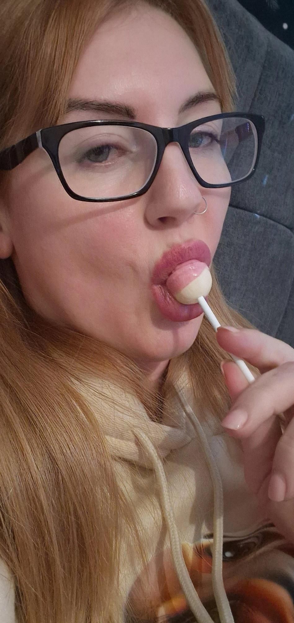 Slutty Ginger Milf、Dirty UK Bitch