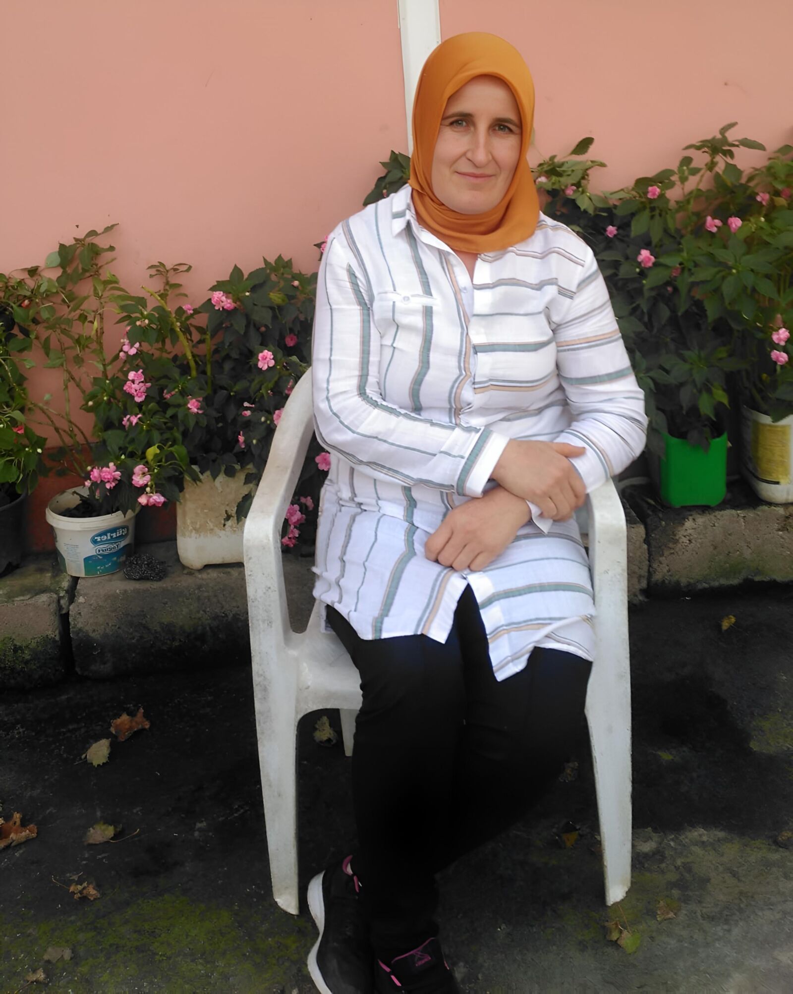 VINTAGE TURKISH HIJAB SEXSI PHOTO 
