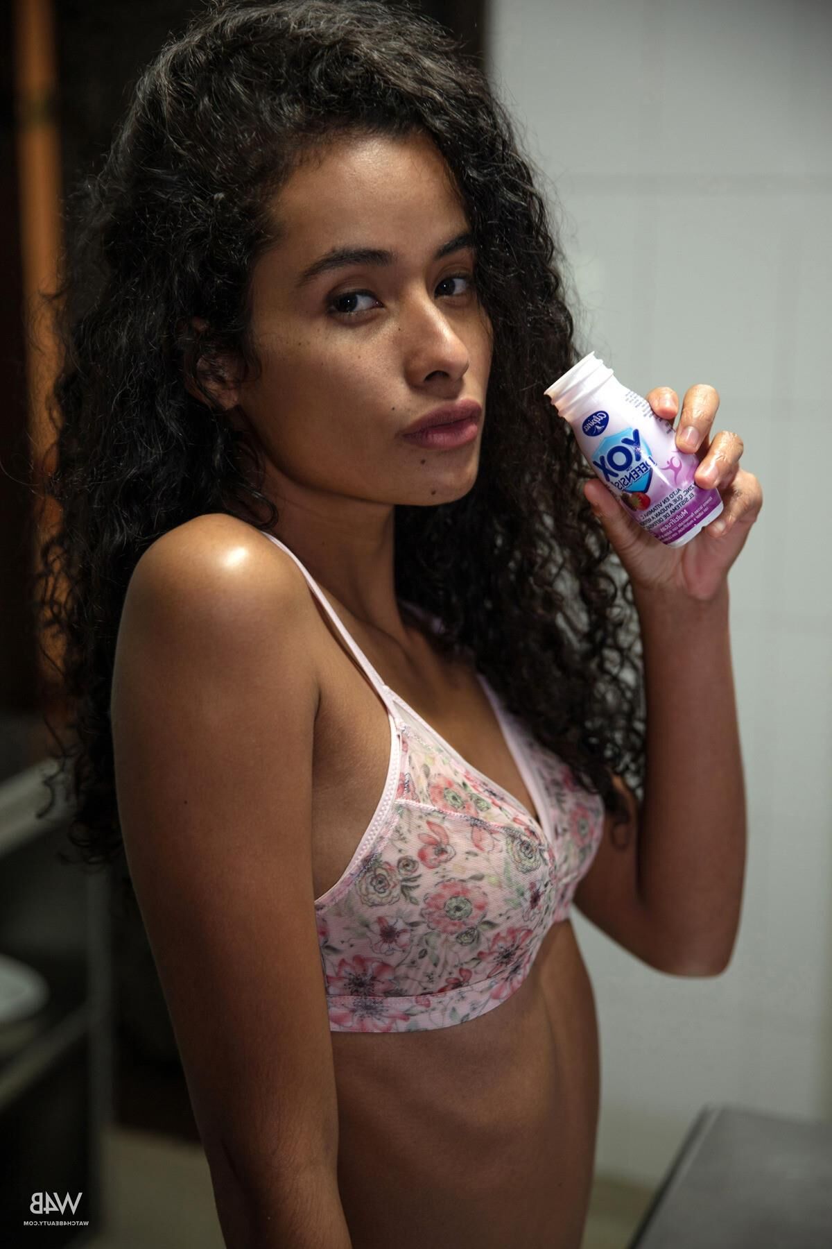Latina Models vol spreading beauties