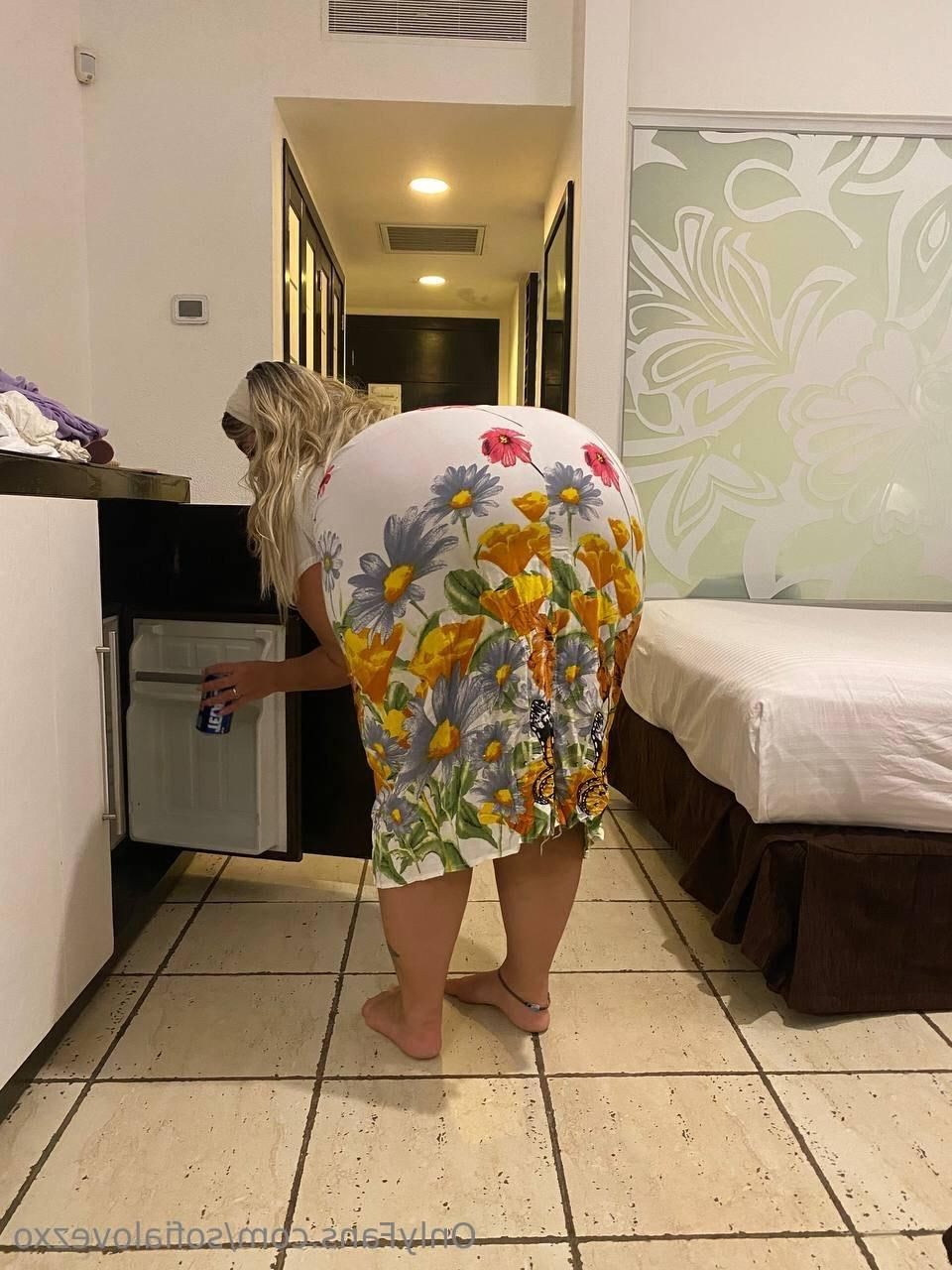 Sofia Huge Butt Big Boobs Gorgeous Latina BBW Girl Mixed Hot Sho